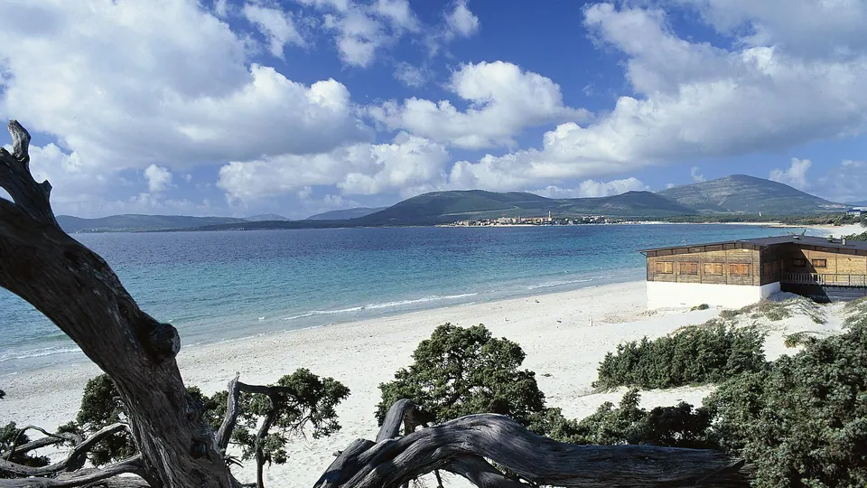 La spiaggia di Maria Pia ad Alghero, tra dune e mare